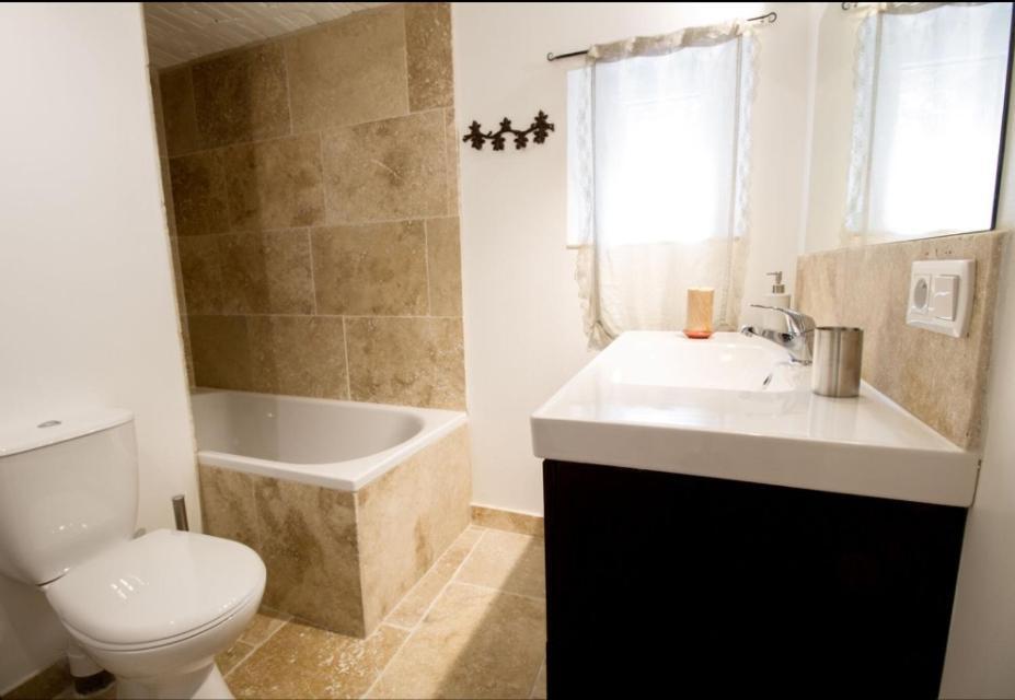 Chambre D'Hote Geiko Cabrieres-d'Aigues Экстерьер фото